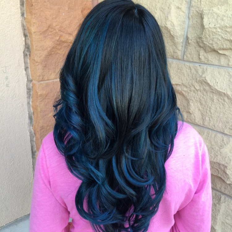 blå hår ocean hårfarver trend mørke brunette højdepunkter
