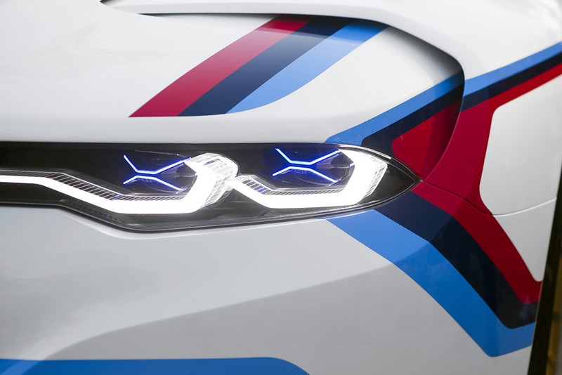 BMW 3.0 CSL hyldest -R forlygter -moderne