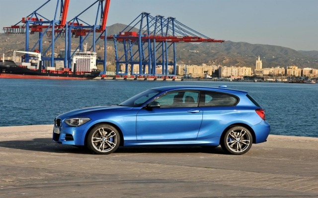 BMW m135i 2013 sidebillede blå
