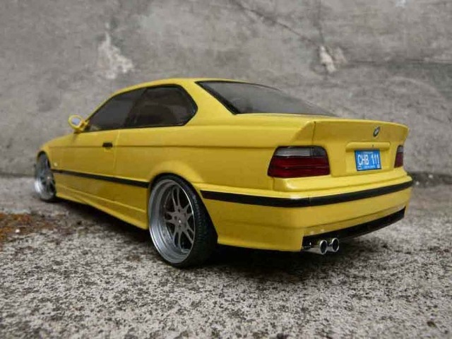 BMW-E36-m3-gul-baglygter