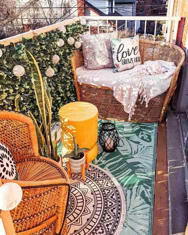 Beskyttelse af personlige oplysninger lavet af plastplanter til en balkon i boho -stil i junglelooket