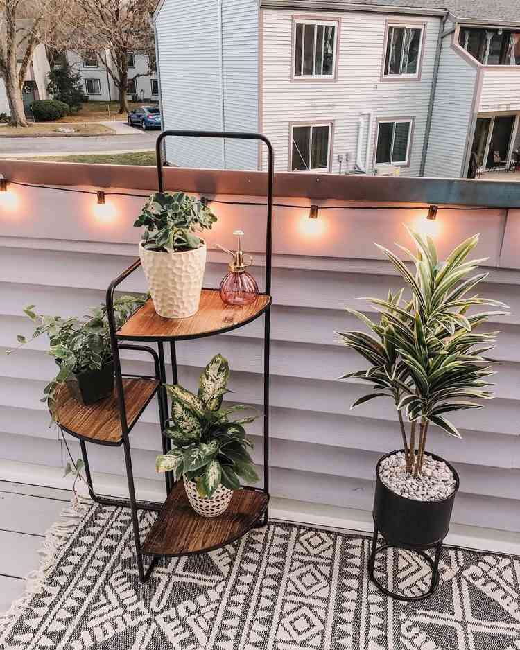 planter i boho stil altan på plantestand