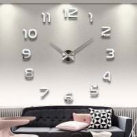 ceas metalic în dormitor în stilul unei fotografii clasice