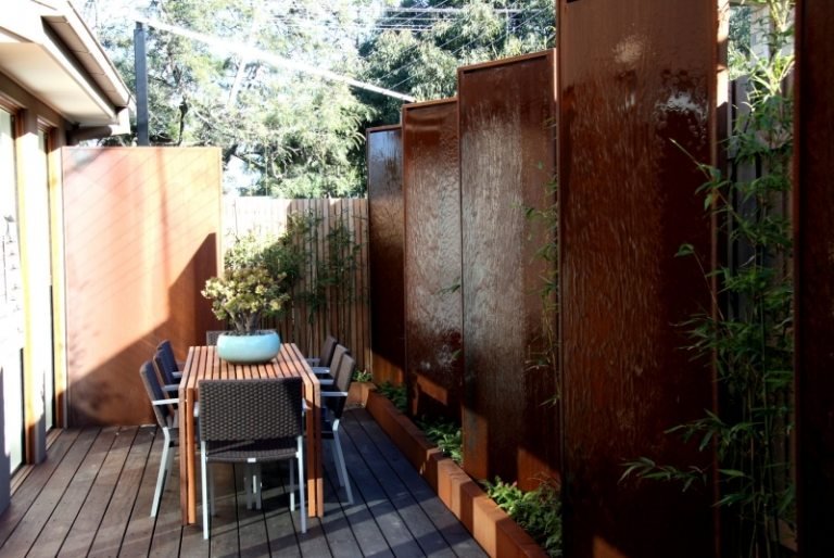 Vand funktioner-haven-lodret-corten stål-springvand-terrasse