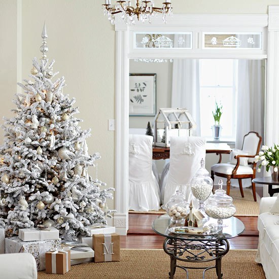 Hvidt juletræs stuebord Jul-kunstig sne-deco ideer-moderne