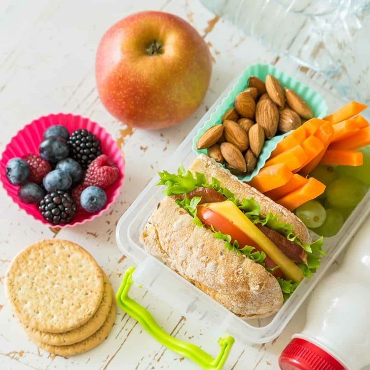 Ideer til skolemorgenmad - trick, hvordan man pakker æblet ind og beskytter det mod misfarvning