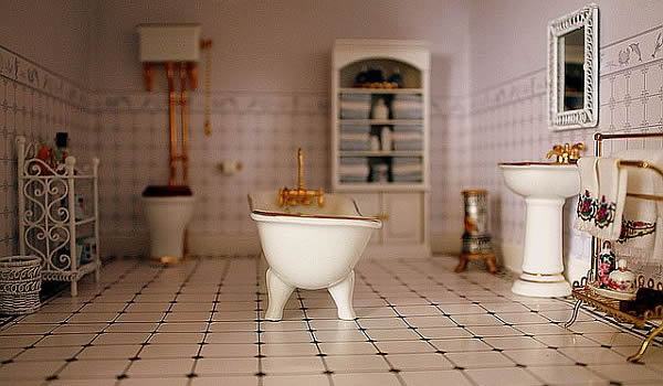 ideer-badeværelse-opdater-fritstående-badekar-klinkegulv