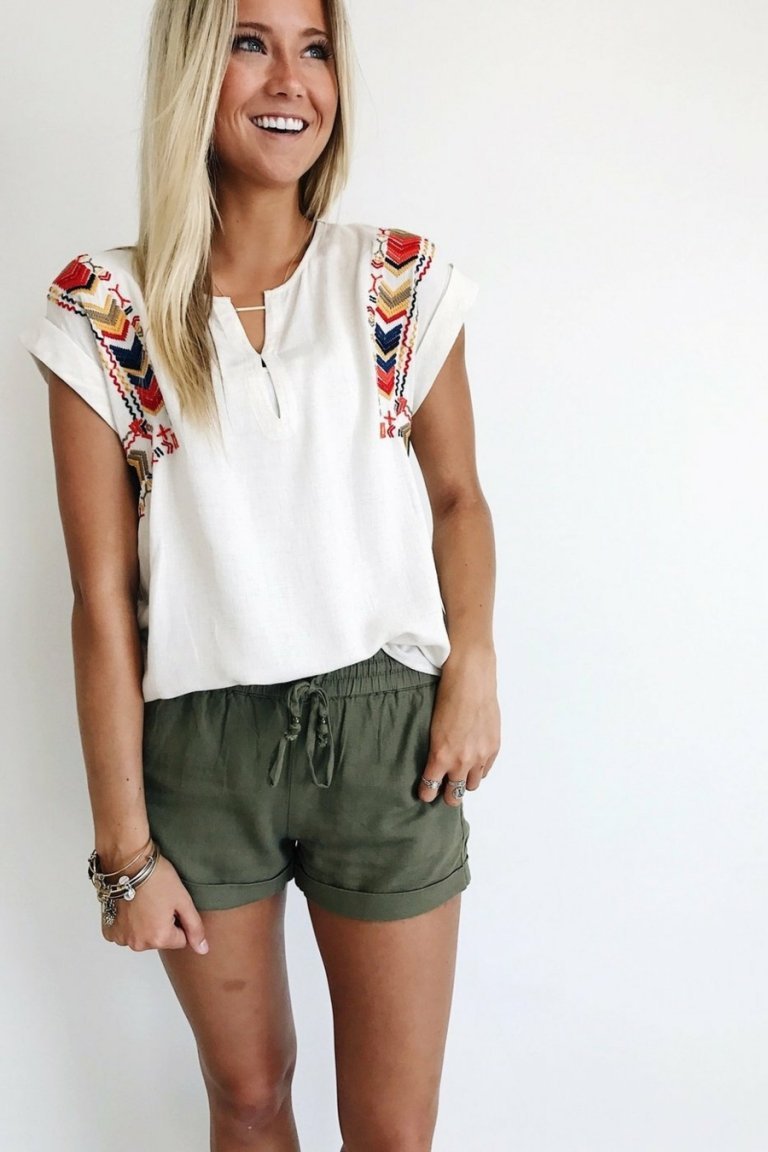 Cargoshorts i khaki med boho -top