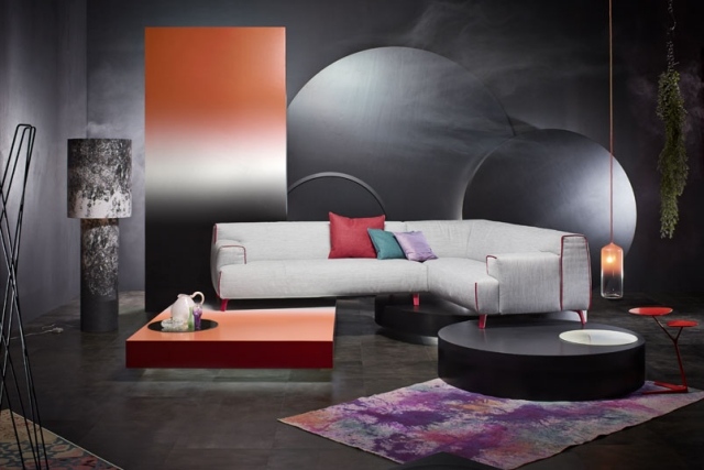 sofaen oscar enkelt, neutralt design domineres af lysegrå møbler
