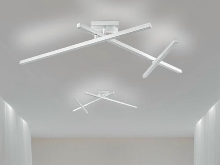 minimalistisk-led-lys-Carmen-panzeri-LED-justerbar-Carmen-Ferrara