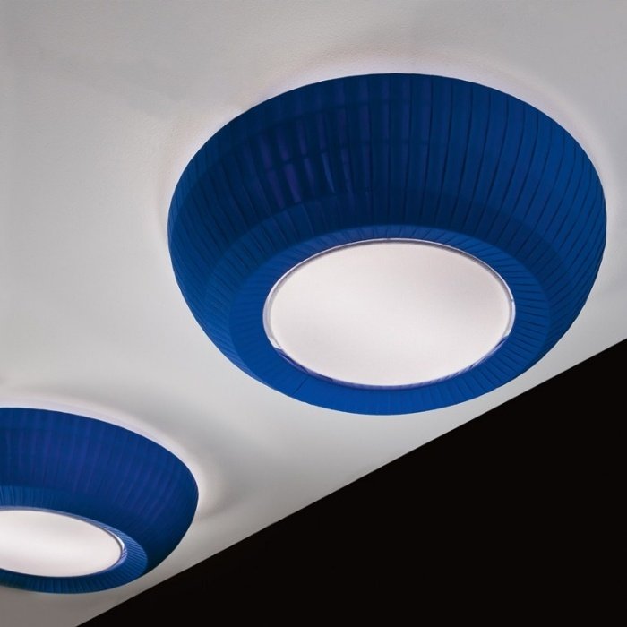 blå-loft-lys-i-stuen-stof-BELL-AXO-LIGHT-manuel-vivian-design