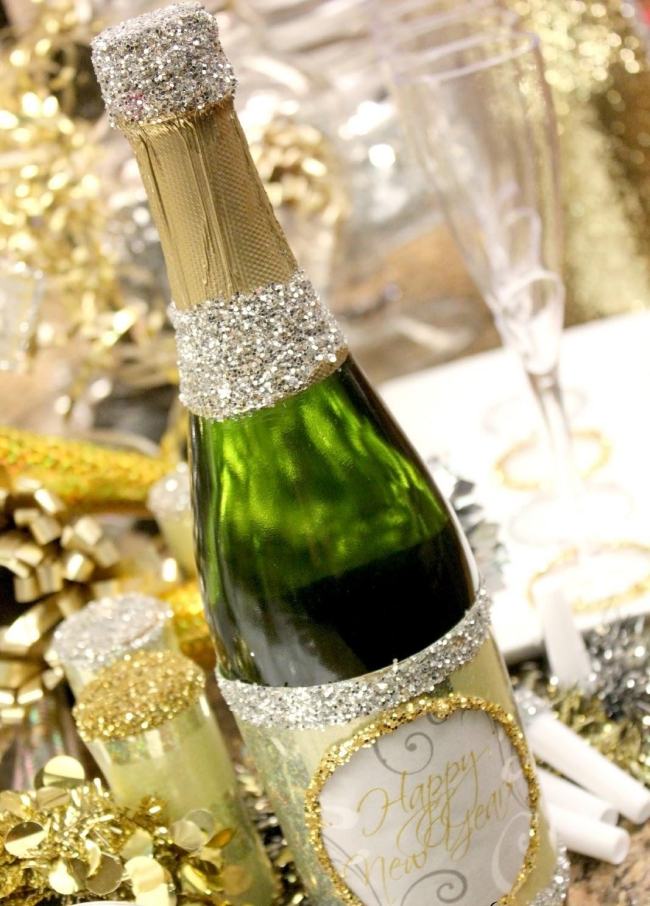 dekoration til nytårsaften champagne flaske dekorere ideer