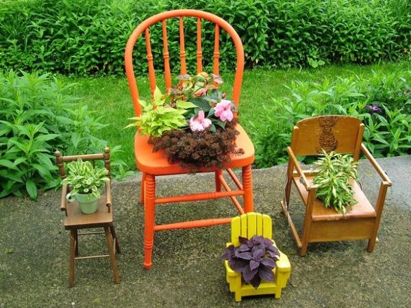 have dekorere gamle stole-konvertere farverige planter