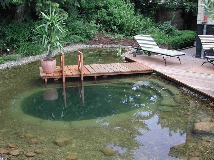 Idee des ursprünglichen Designs eines kleinen Pools