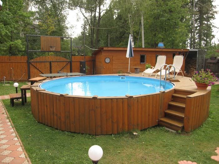 o variantă a stilului frumos al unei mici piscine