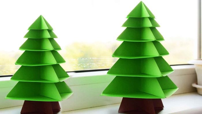 فكرة إنشاء شجرة عيد الميلاد المشرقة من الورق المقوى بيديك