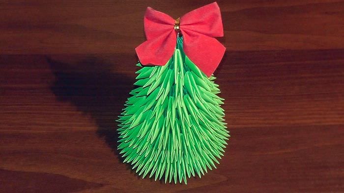 خيار إنشاء شجرة عيد الميلاد الخفيفة من الورق بنفسك