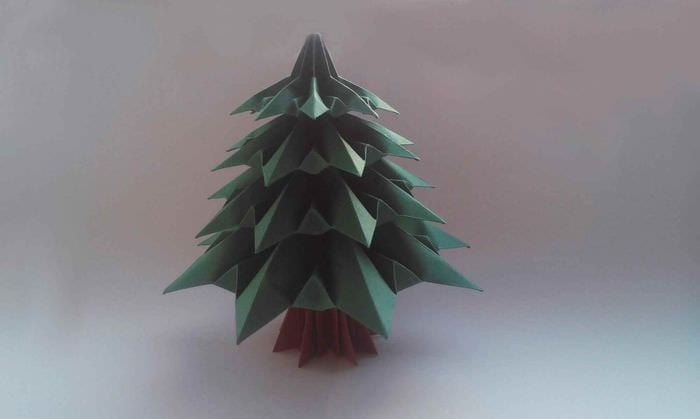 فكرة إنشاء شجرة عيد الميلاد المشرقة من الورق بيديك