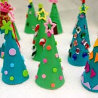 مثال على إنشاء شجرة عيد الميلاد الجميلة من الورق بيديك