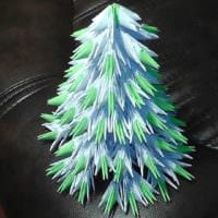 مثال على إنشاء شجرة عيد الميلاد الجميلة من الورق على صورتك الخاصة