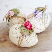 Kézzel készített húsvéti tojás dekoráció