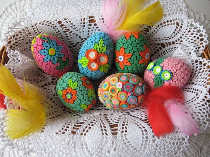 Húsvéti tojás díszítése a tavaszi ünnepekre