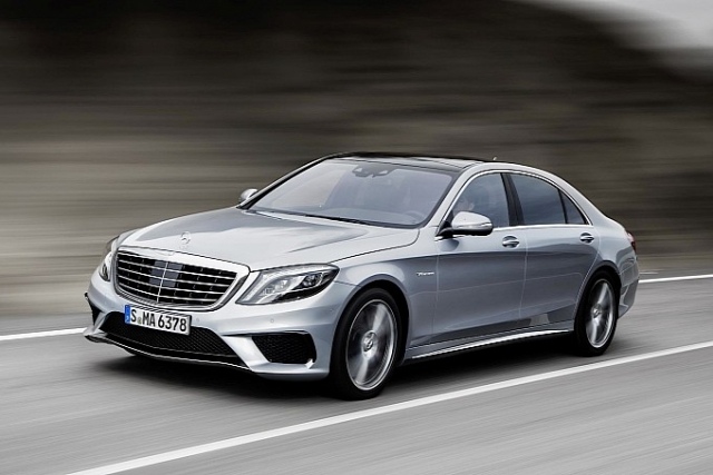 2014-mercedes-s63-amg-ny-bevægelse-gade