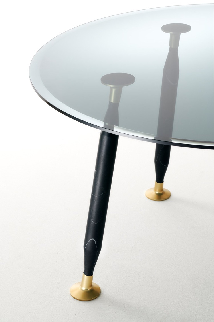 Designer glasbord guldbenet bordben i tynd glasplade