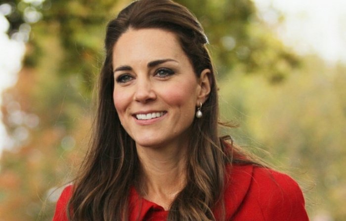 Kate Middleton og hendes kostperleøreringe