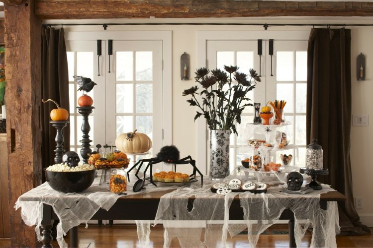 uhyggelig halloween dekorationer dessert bord edderkop dug dækket af