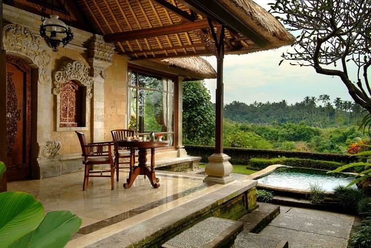 veranda-design-tips-ideer-have-tagdækning-antik-vila-pool