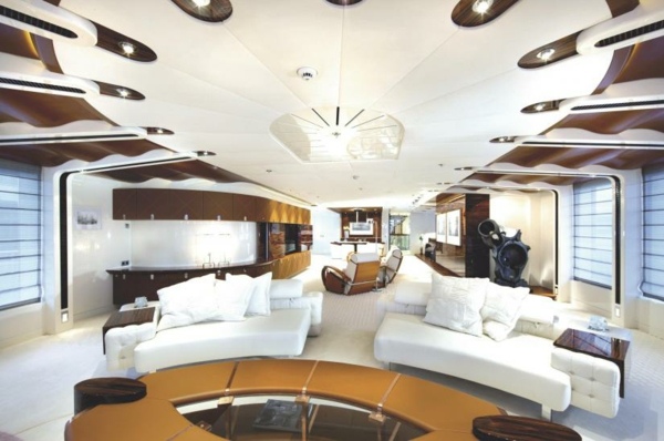 luksus-interiør-stue-yacht-viva-la-vie