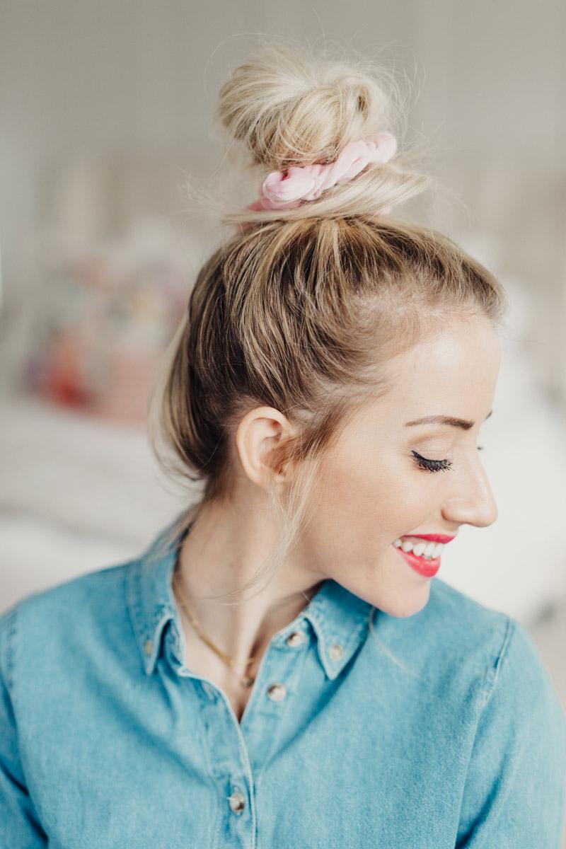 Hårtilbehør Scrunchie Pink Top Knude Frisure Sommer Mørk Blond Hår Denimskjorte