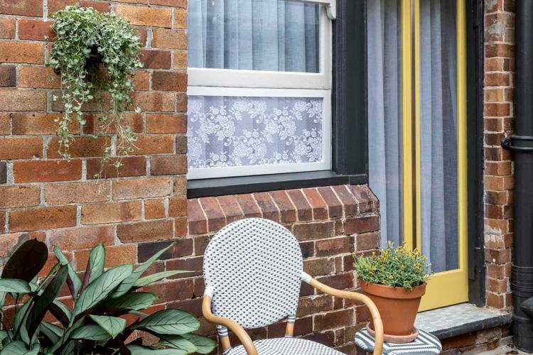 Tinker vinduesdekorationer til sommer - flueskærme og privatlivsskærme med blonder til vintage flair