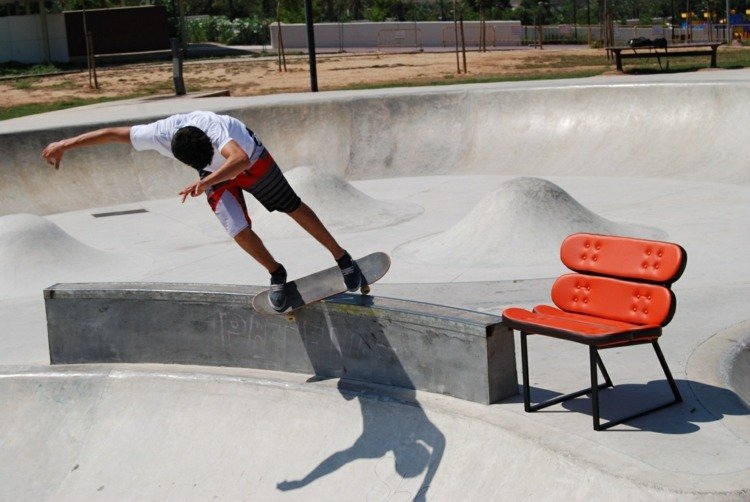 DIY møbler skateboard lædersæde polstring ideer