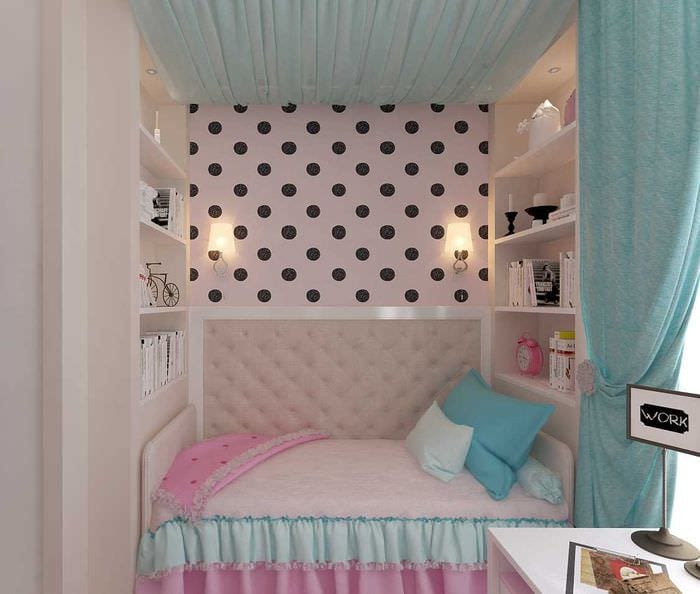 myšlienka neobvyklého štýlu detskej izby pre dievča s rozlohou 12 m2