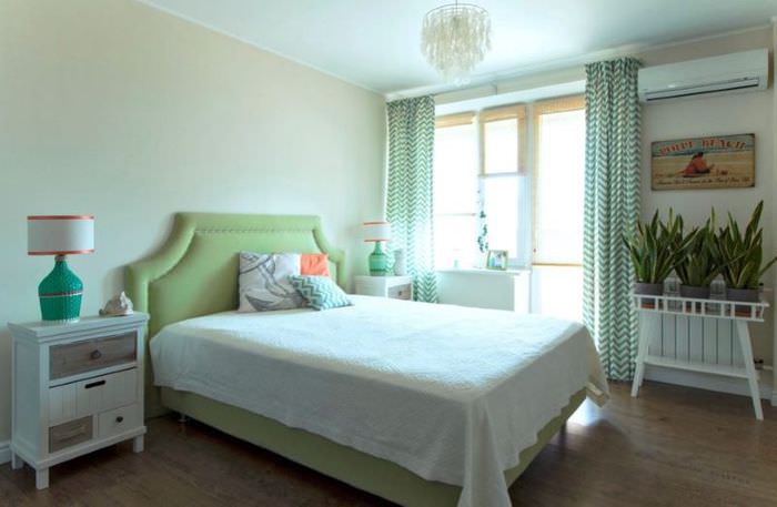 Dormitor confortabil într-un apartament cu două camere de 60 mp