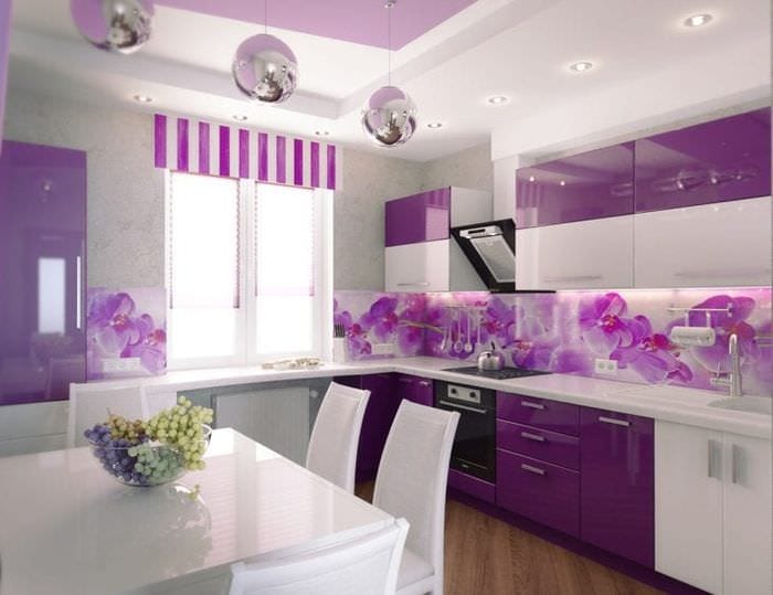 moderná kuchynská fasáda vo fialovom odtieni