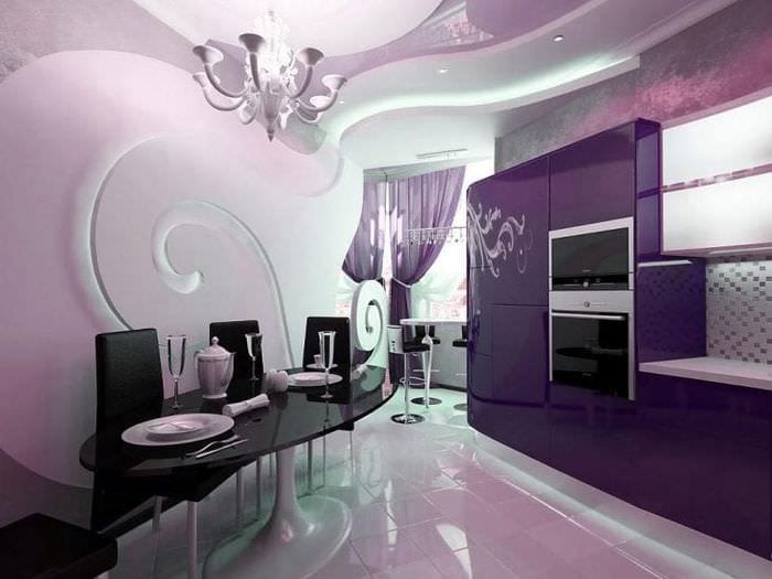 krásny interiér kuchyne vo fialovom odtieni