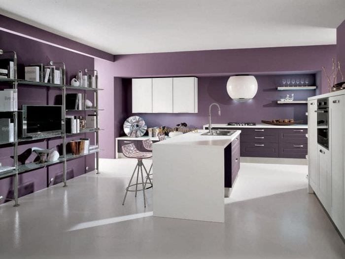 moderný kuchynský štýl vo fialovej farbe