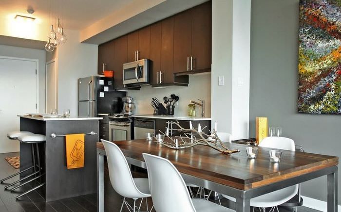 Moderní design jídelního koutu v obývacím pokoji kuchyně