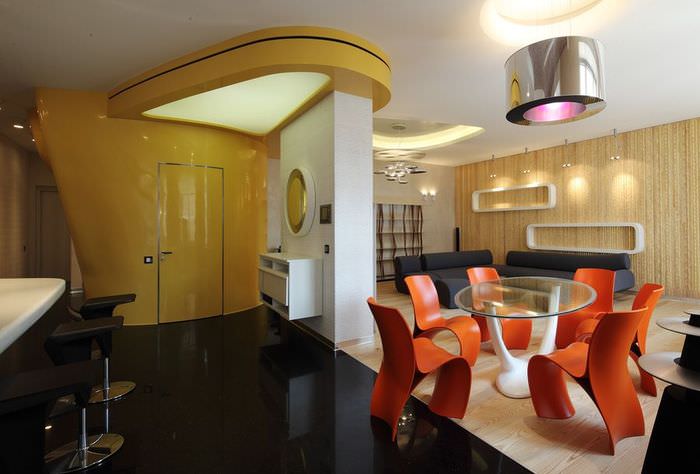 Design av en moderne leilighet i stil med futurisme