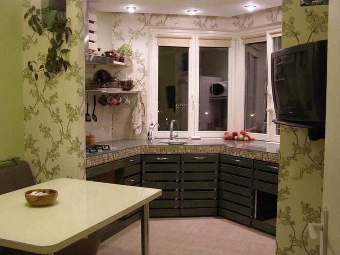 die Idee eines hellen Kücheninnenraums 13 m².