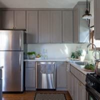 kuchyňský design se sadou okenních šedých