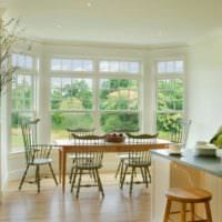 kuchyňský design s celostěnným oknem