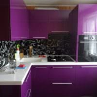 musta ja violetti keittiön suunnittelu