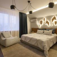 עיצוב חדר שינה עם גופי תאורה