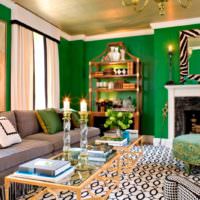 צבע ירוק בפנים הסלון