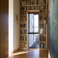 böcker i korridoren