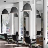 design zrcadel kosmetického salonu